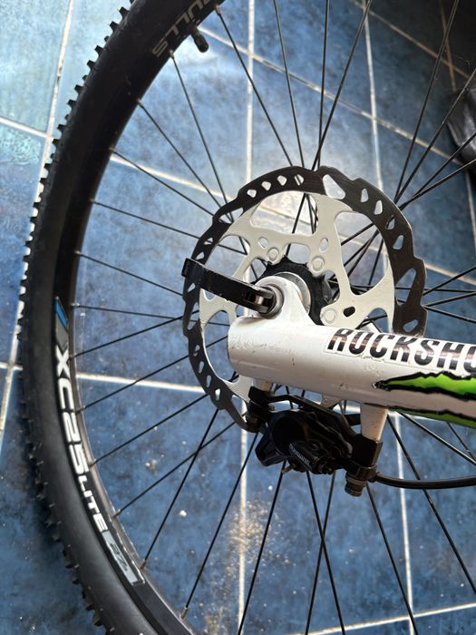 vand bicicleta bulls