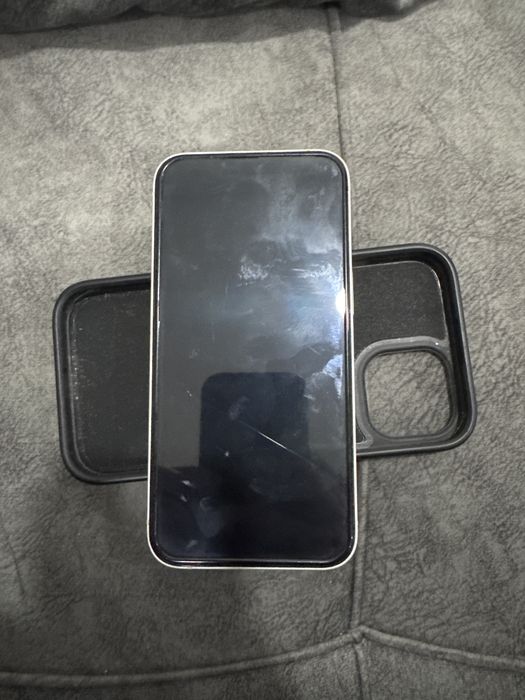 Айфон 13 в отличном состоянии