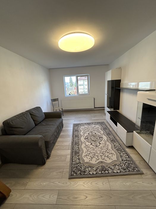 Apartamen 2camere de inchriat-peste drum de posta,etaj 3 peste drum de