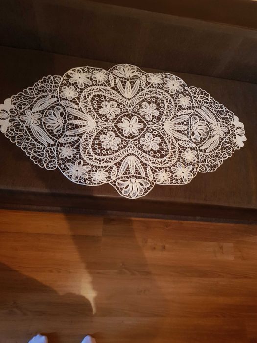 Vand fata de masamanual lucrata