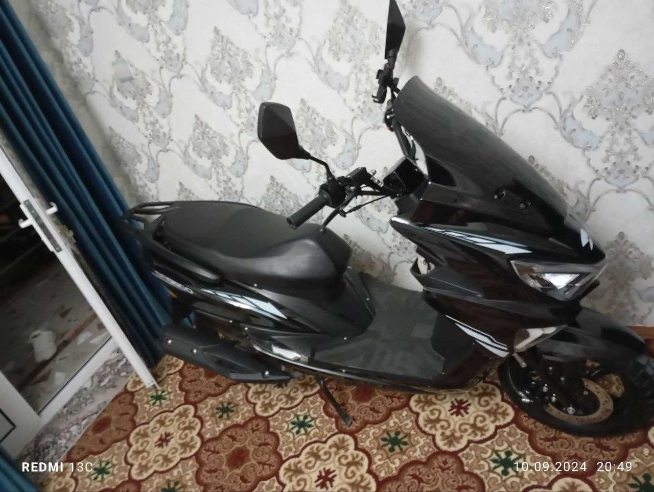 skuter 150 cc probeg 4000 yangi motor korpus hammasi yangi 100/3