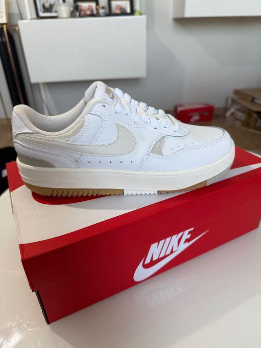 Adidasi Nike 100% originali marimea 40,5