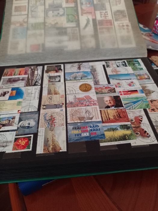 Vând urgent timbre românești și straine