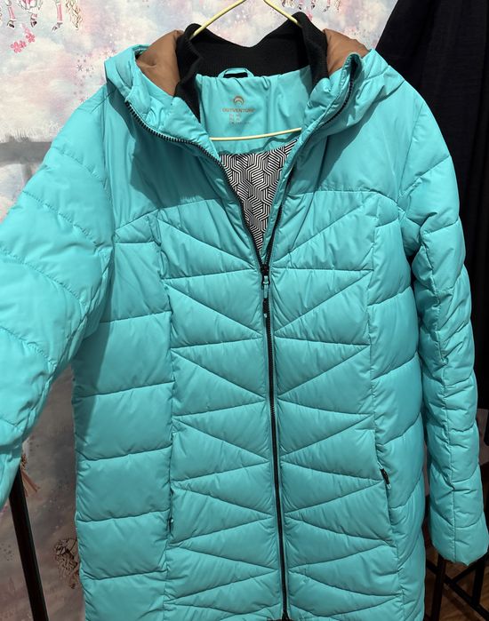 Куртка пуховик сатылады