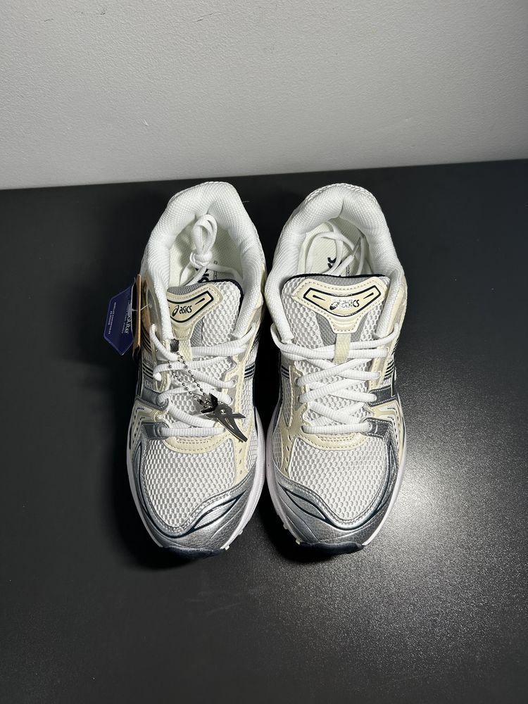 Asics Gel Kayano 14.     42,5.     Noi cu etichete