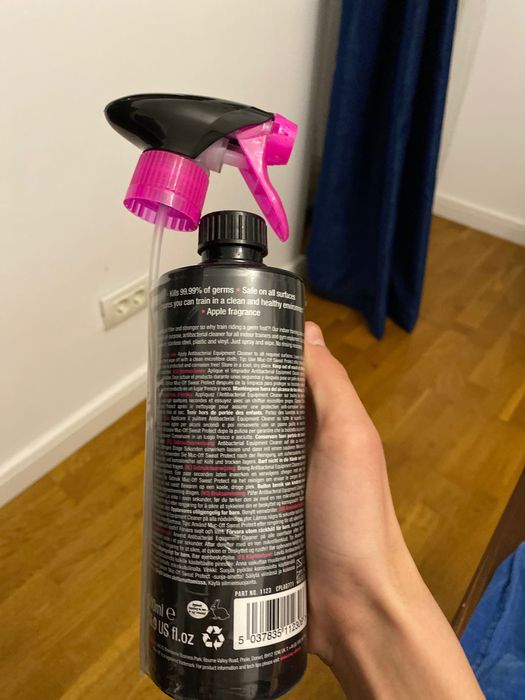 vand soluție pentru curățarea echipamentului