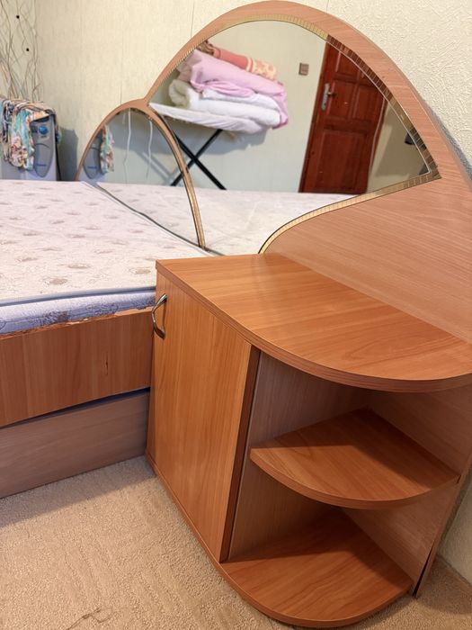 Легло/Спалня с нощно шкафче