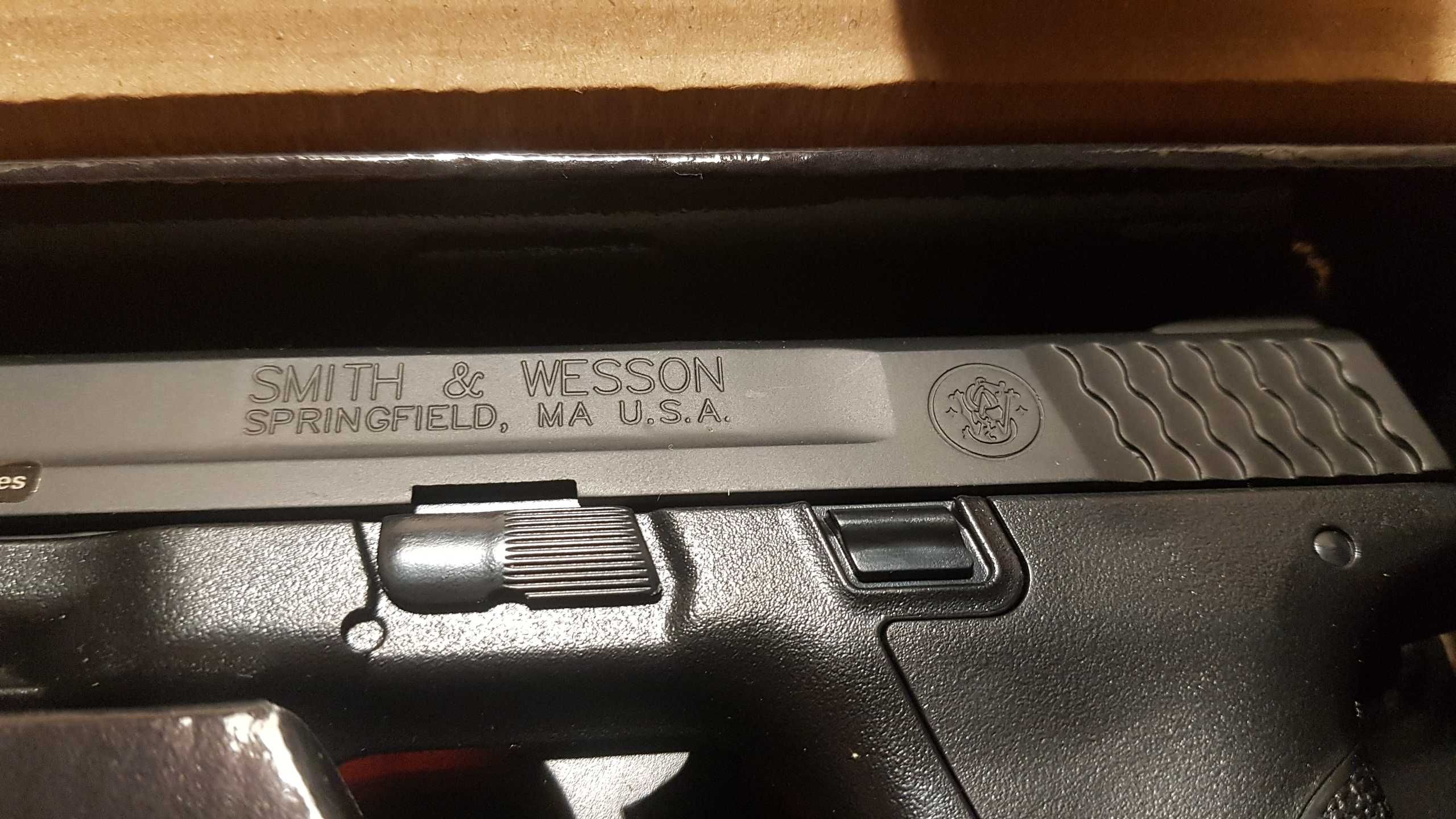 Pistol Airsoft Smith & Wesson MP40, CO2, Umarex nou nout, la cutie
