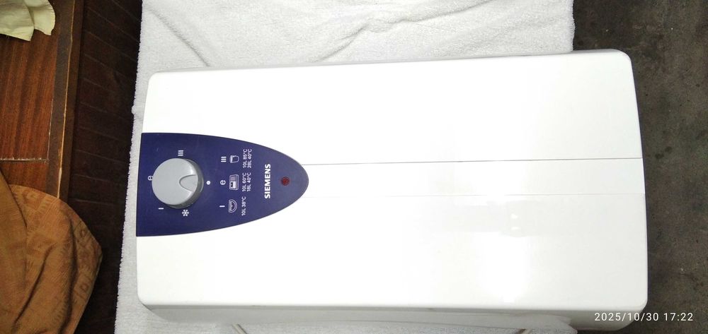 Бързонагряващ бойлер Siemens DO10702