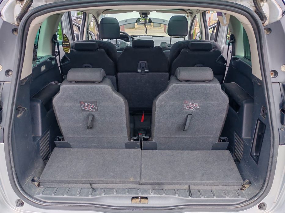 Peugeot 5008, 2012, 7 locuri