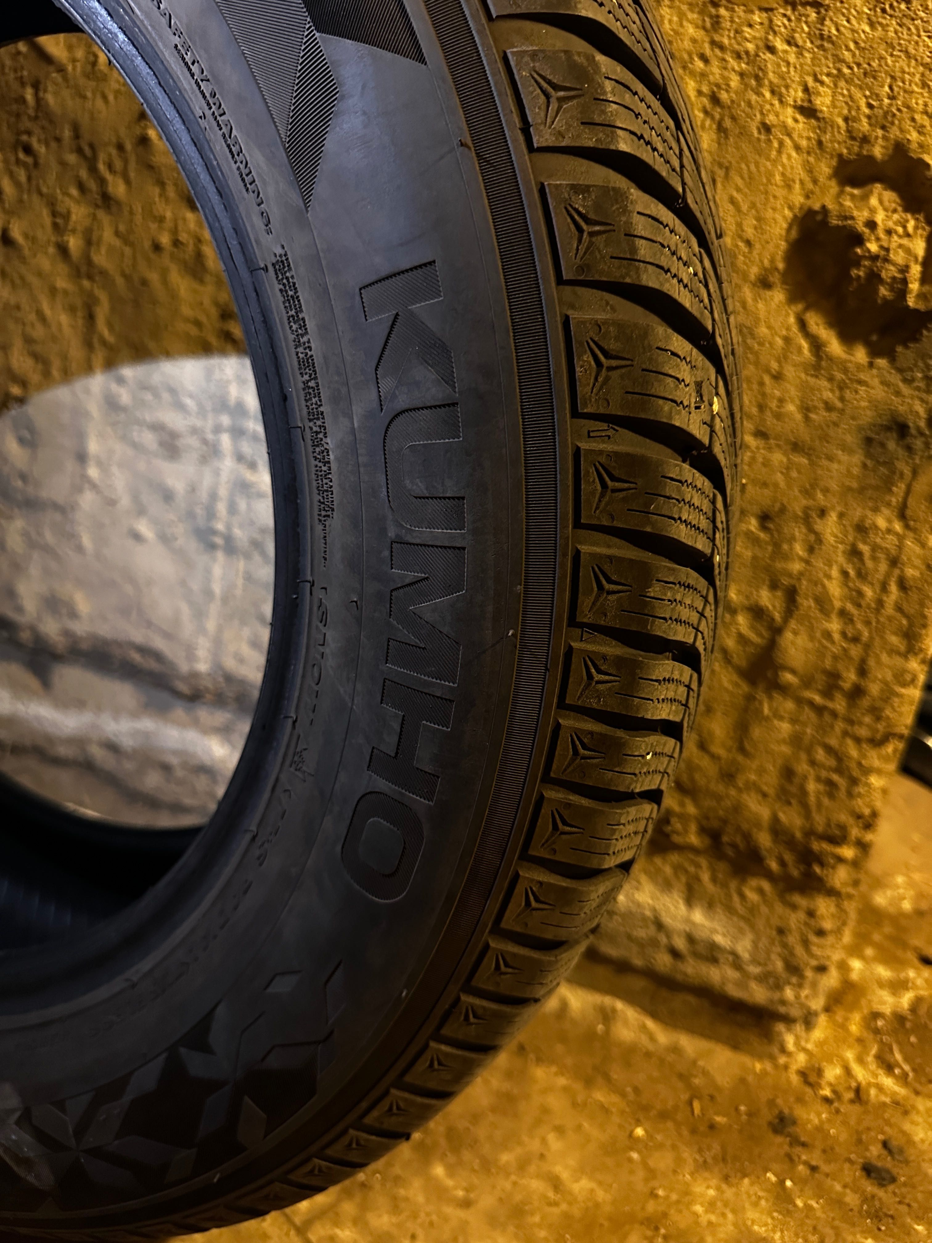 Почти нови ЗИМНИ гуми Kumho 225/65/17