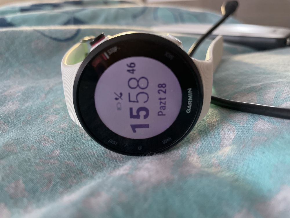 Смарт часовник Garmin Forerunner 45s, 40 mm, бял