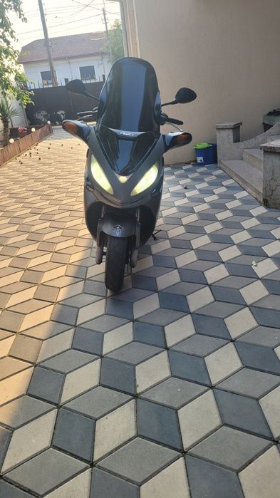 Vând Malaguti Madison RS 250