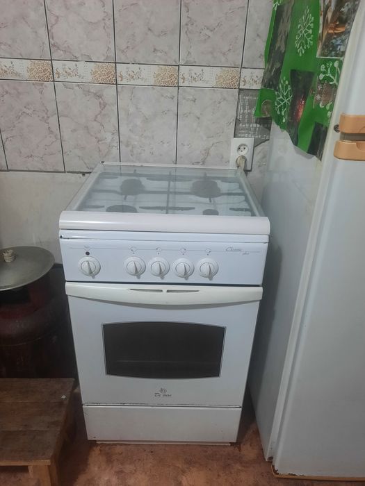 Плита газовая 4 конфорочная