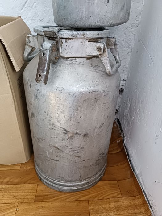 Продам Фляк в отличном состояние 5000тг