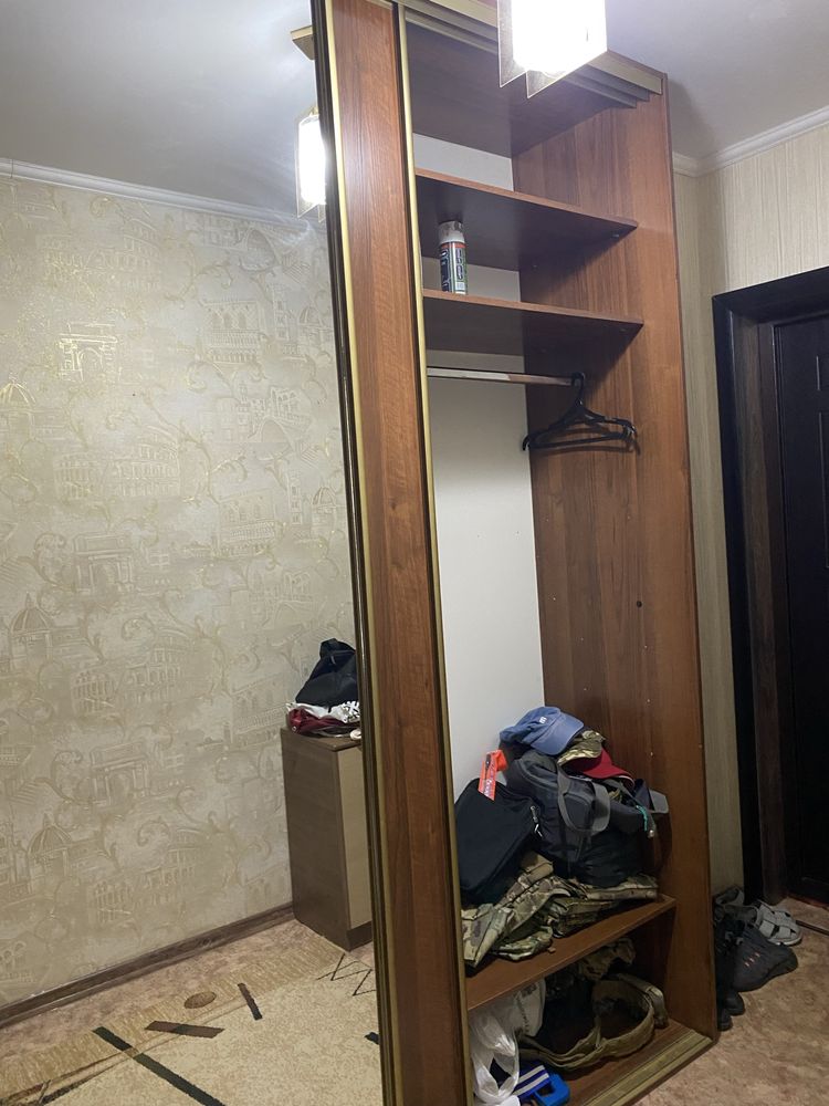 Продам шкаф-купе ЛДСП