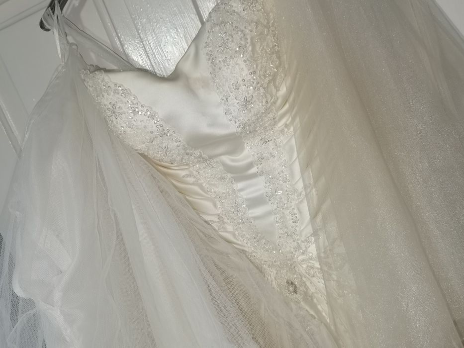 Vând rochie de mireasa.