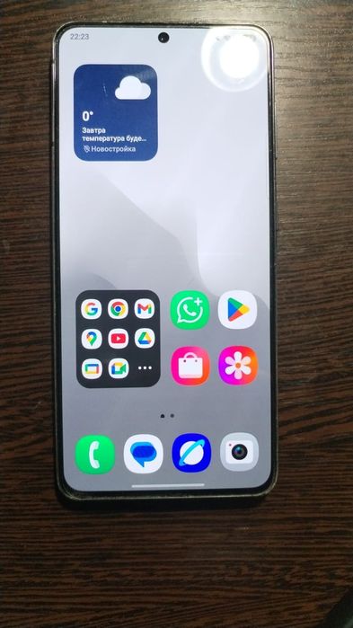 Продаю телефон Самсунг с21 5G