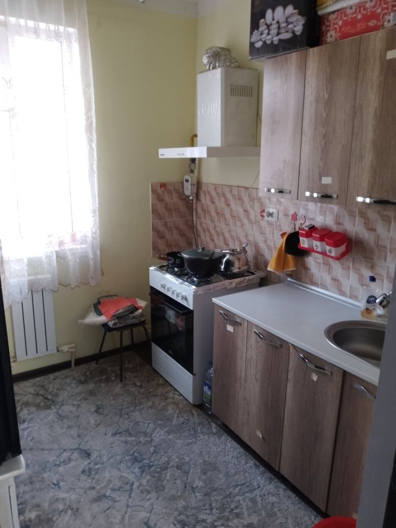 Kvartira srochna sotiladi