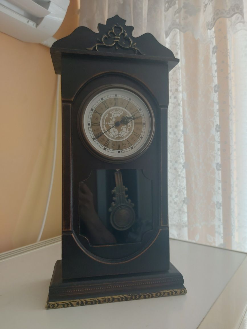 Продавам часовник