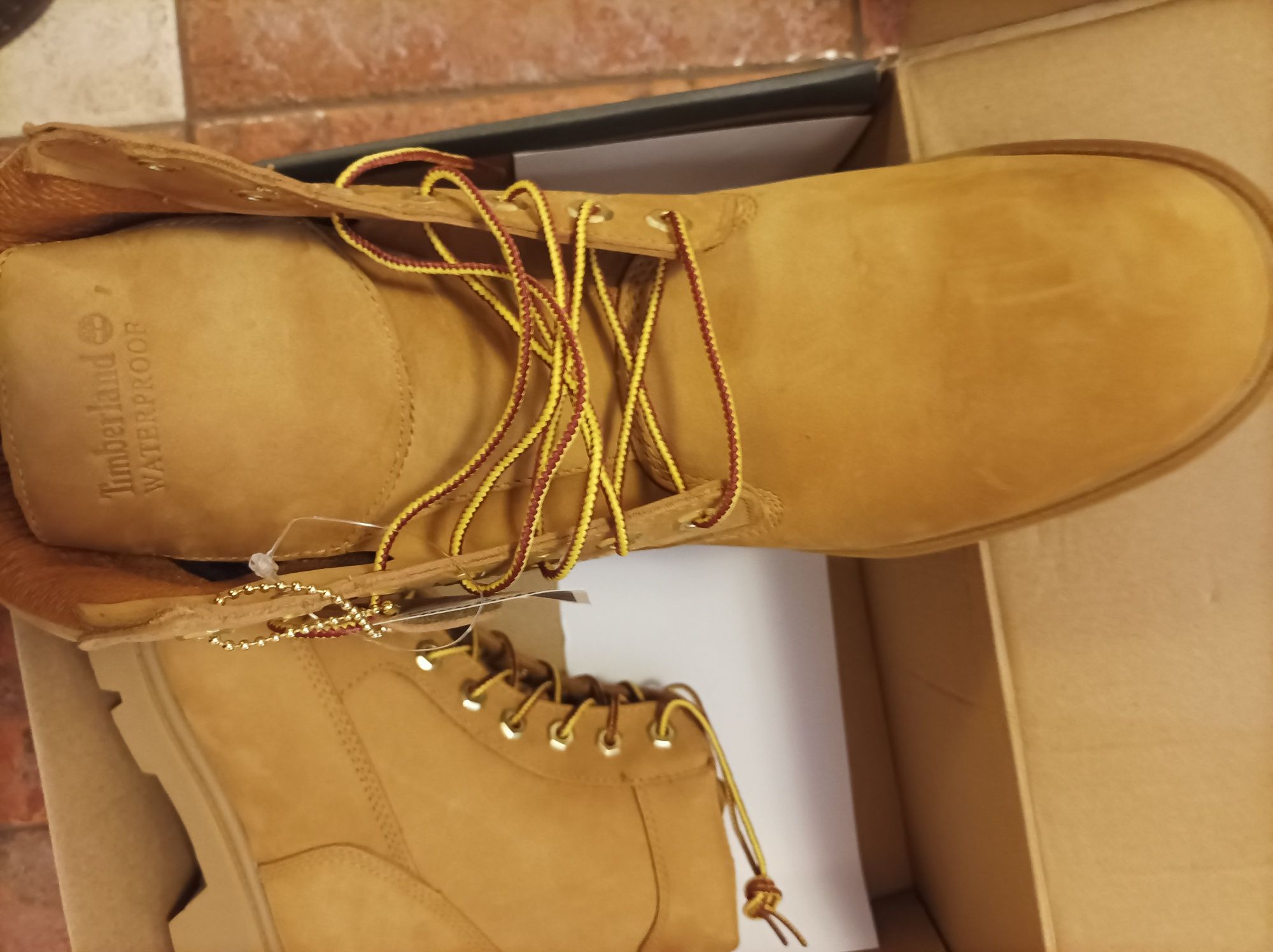 Обувки нови високи Timberland