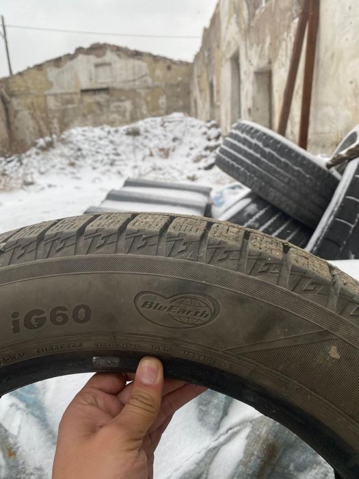 Автошины зимние почти новые проездил два месяца всего