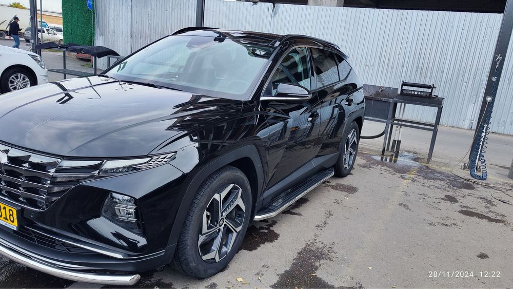 Продажа Хундай Туксон фулловая комплектация . Мотор 2.5.