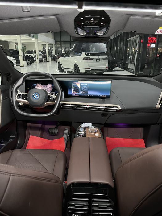 BMW iX 40i xDrive 2024
