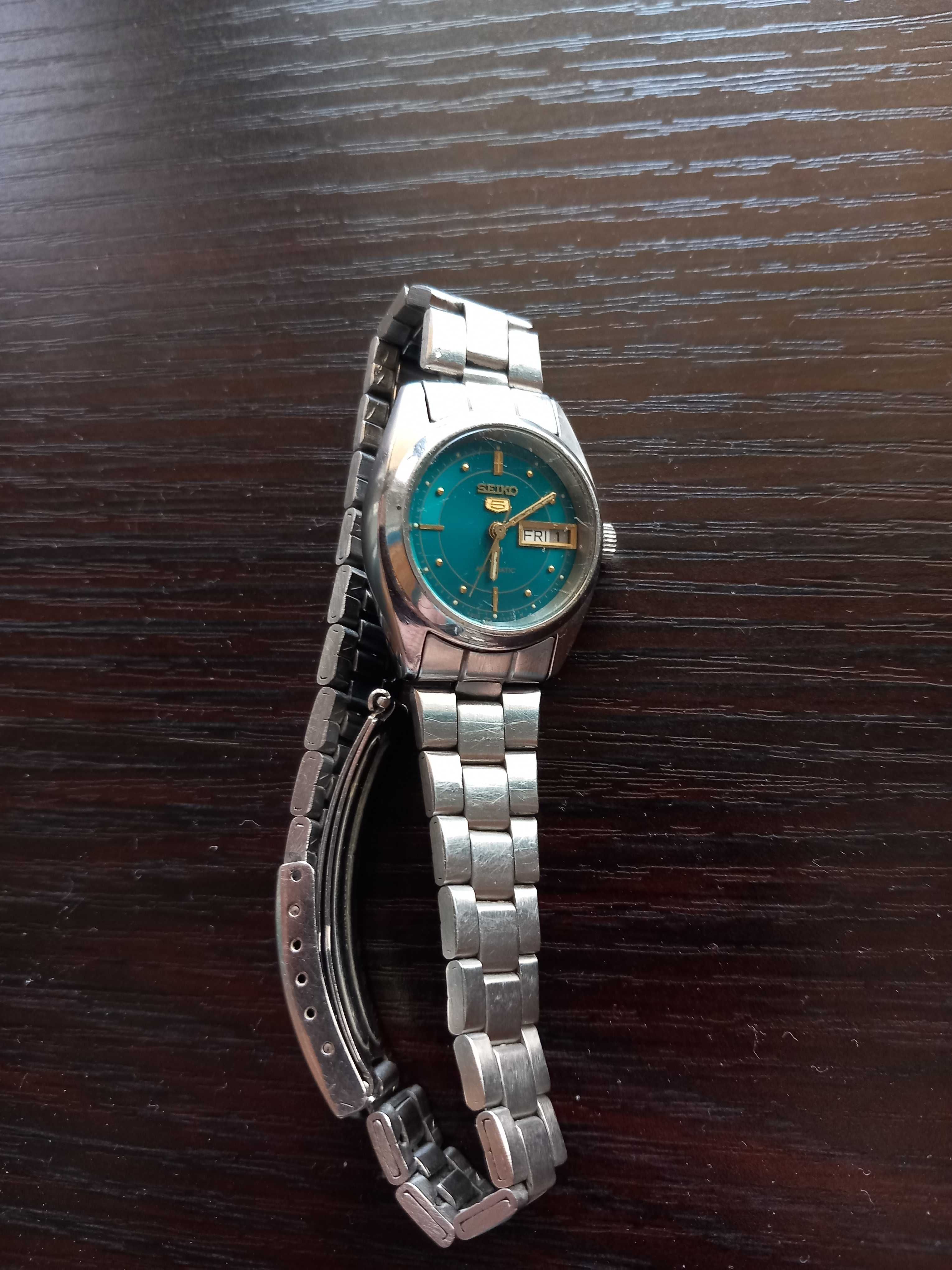 Ръчен дамски часовник Seiko 5