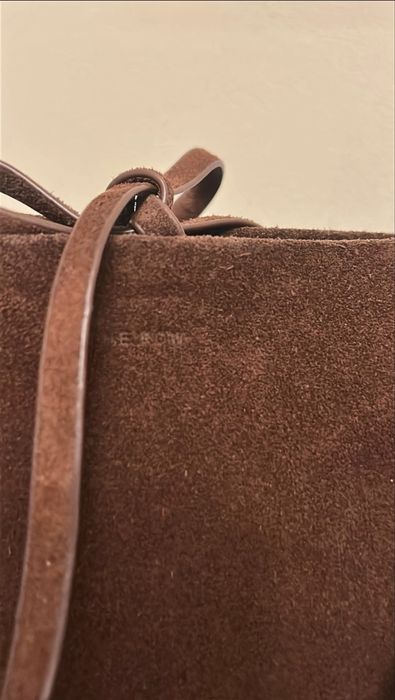 Сумка the row, ведро, замша, шоколад