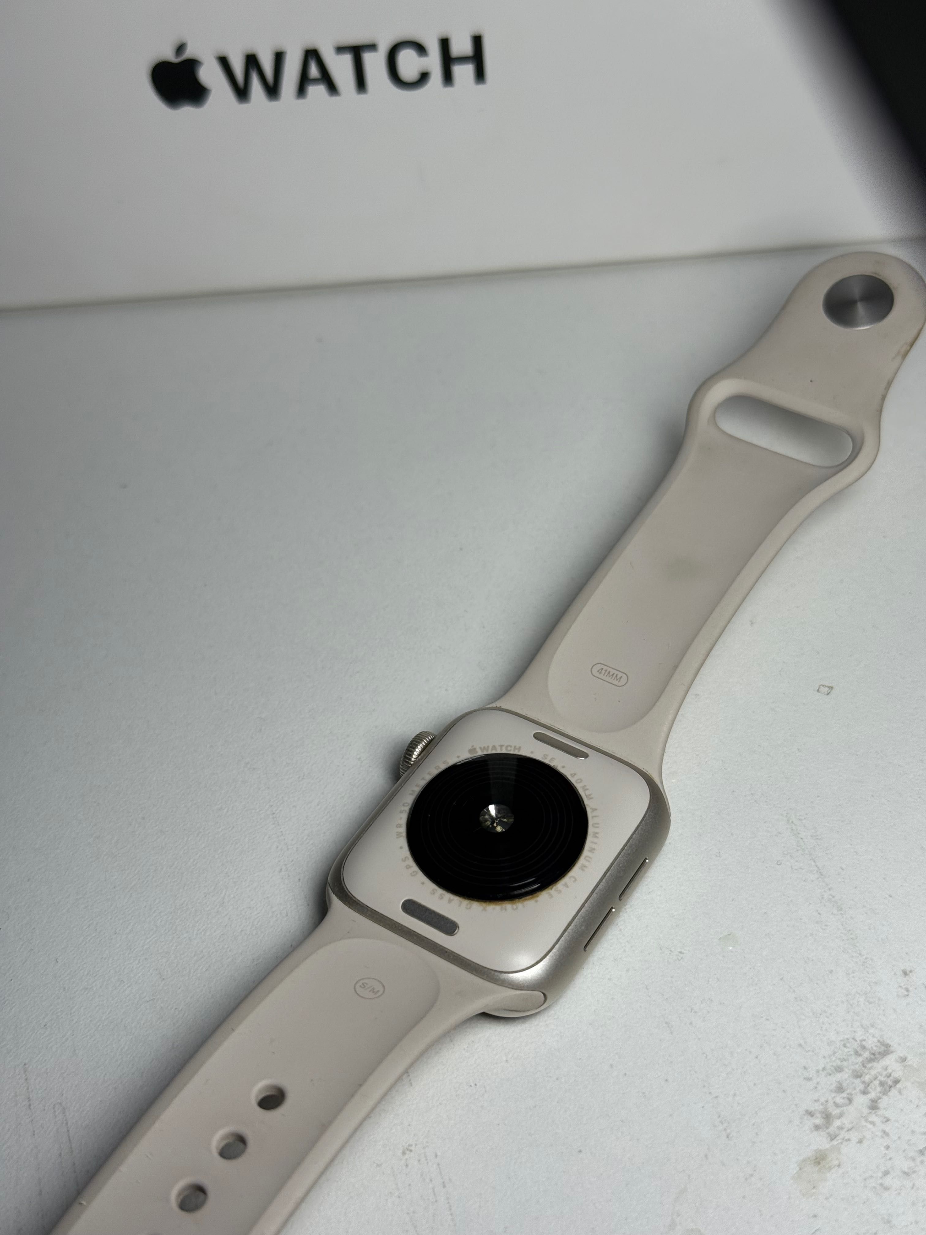 Apple Watch  SE 40 мм , ОРИГИНАЛ идеальное состояние