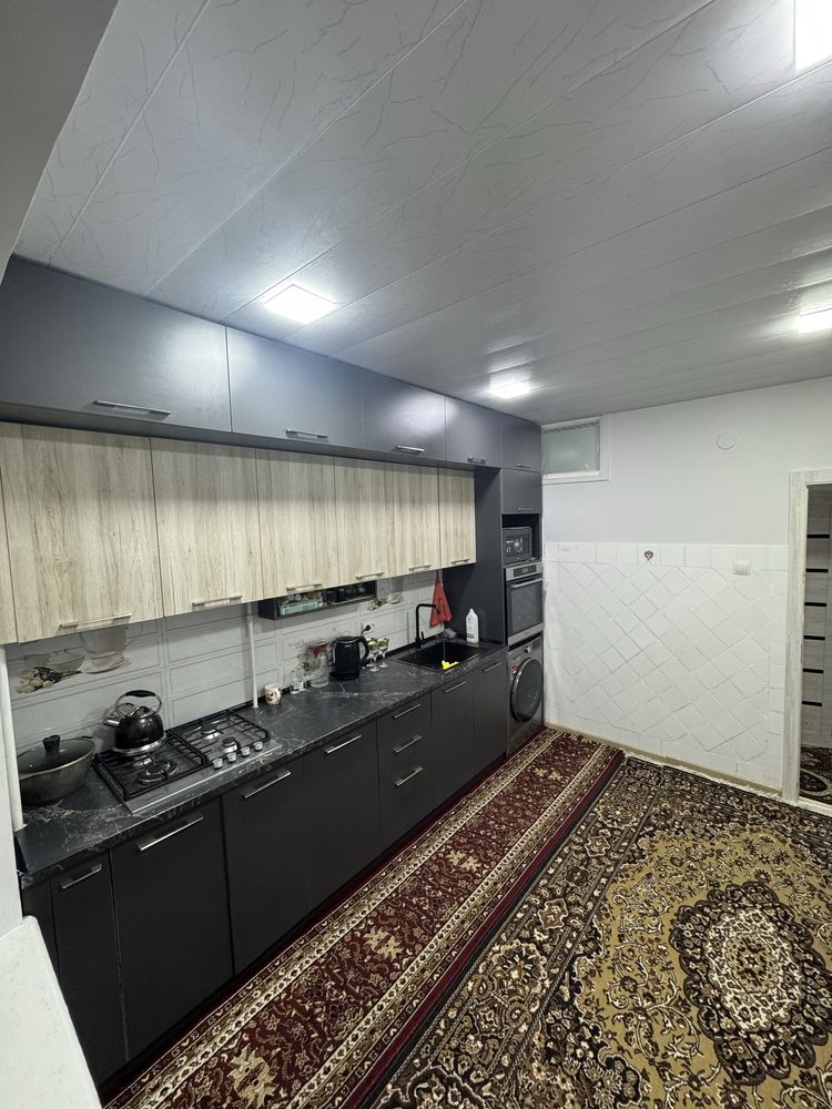 СРОЧНО продается Кара-Камиш 4/1/4 101 м кв. с мебелью и техникой