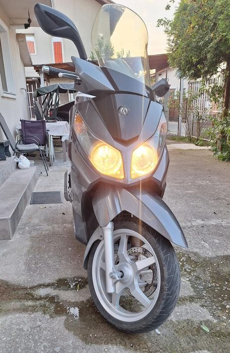 Maxiscuter SYM L300