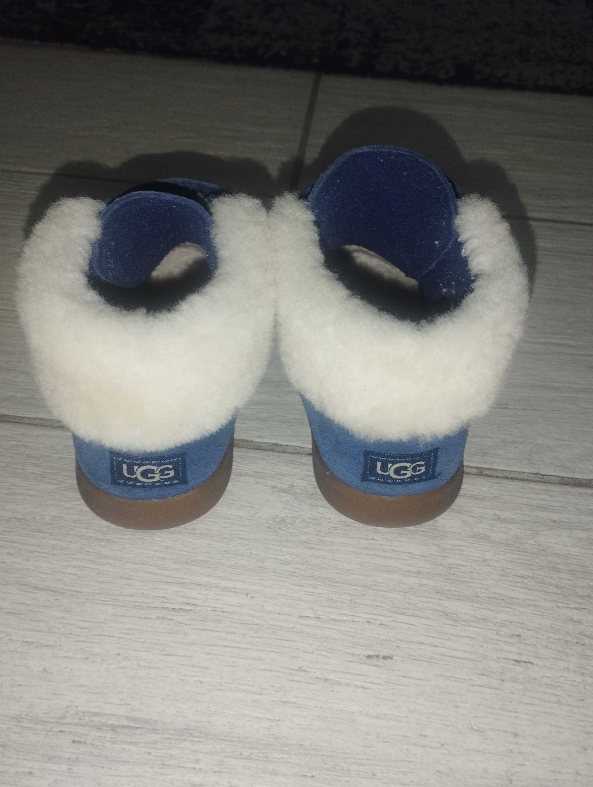 Ugg mărimea 28,5