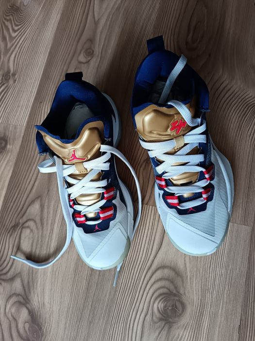 Jordan zion 1  stare foarte buna