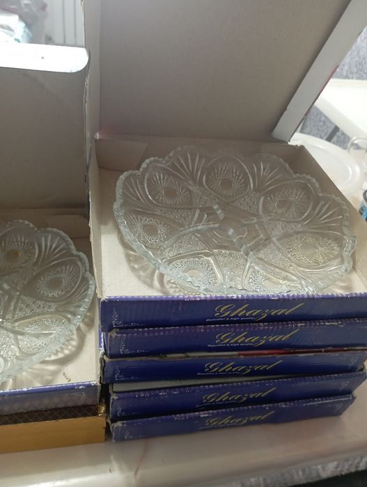 Стеклянная посуда для восточных сладостей