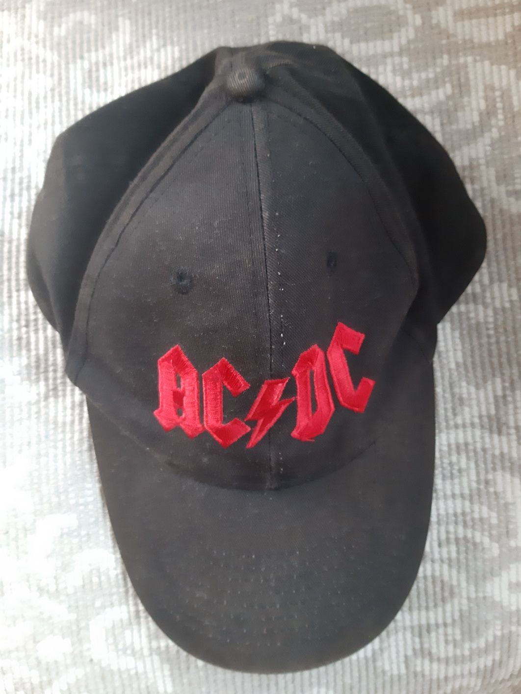 Нова Мъжка шапка Adidas и  AC/DC