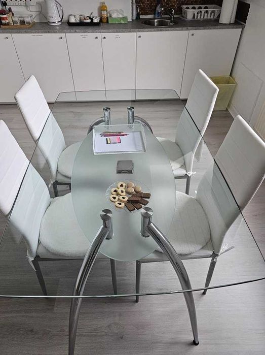 Masă de sufragerie din sticlă securizată