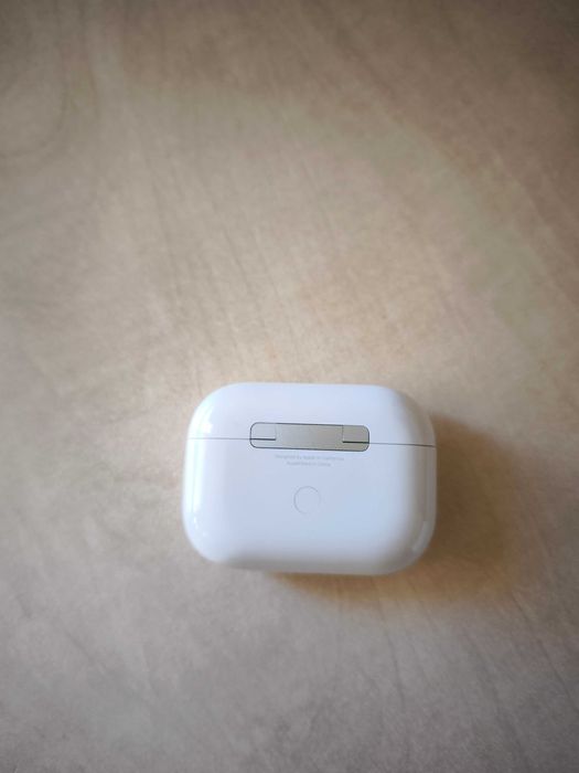 Apple AirPods Pro MWP22ZM/A с кейс за безжично зареждане - оригинални