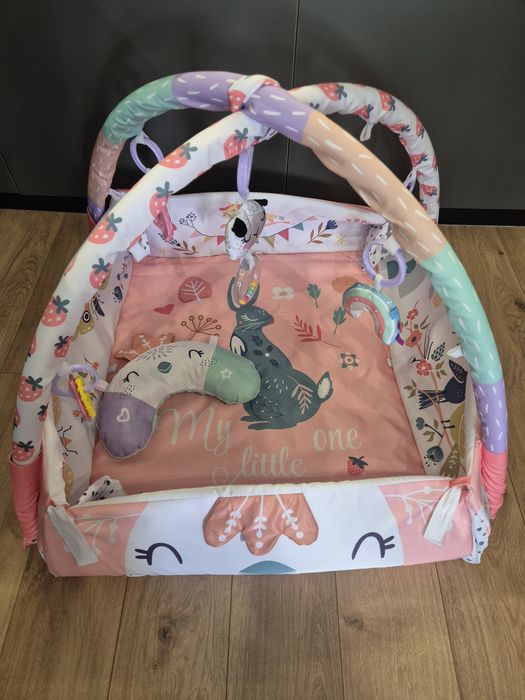 Активна гимнастика за бебе/Подложка за активност/ Пространство за игр