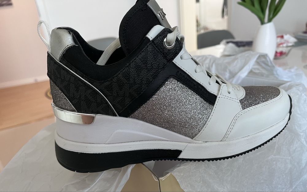 Adidasi michael kors