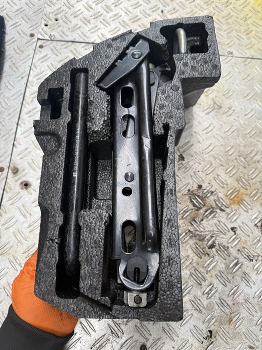 cric cheie roti carlig Opel