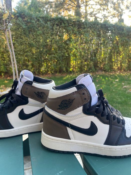 Adidași Jordan 1 Retro High Dark Moka