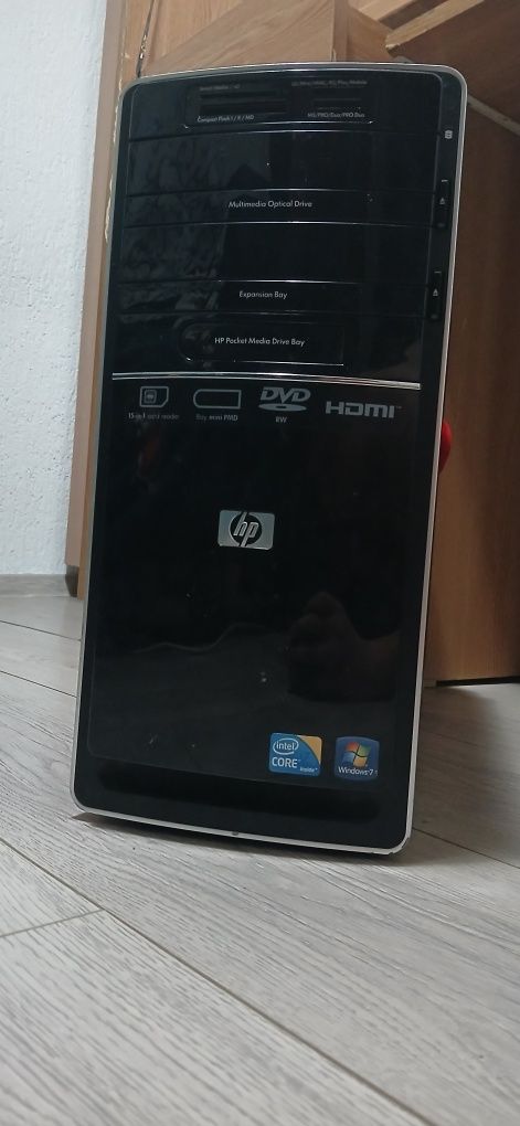 Vând urgent unitate pc,monitor,tastatura și caști