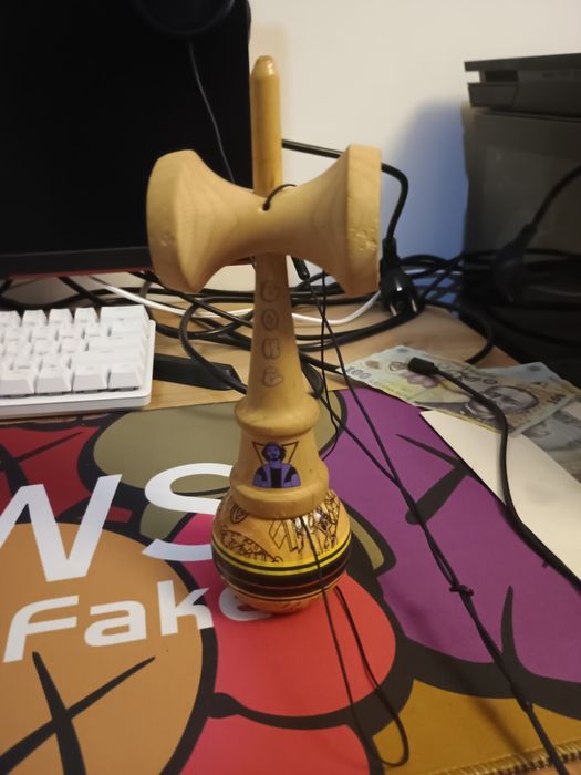Kendama from bonz(nu mai e pe stoc pe niciun site)