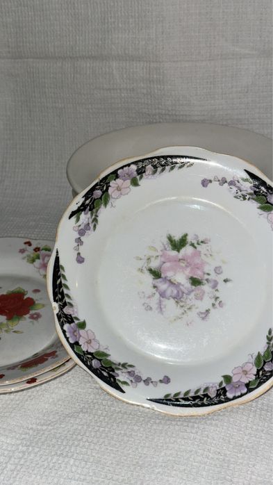 Продам разнобойные тарелки дешево