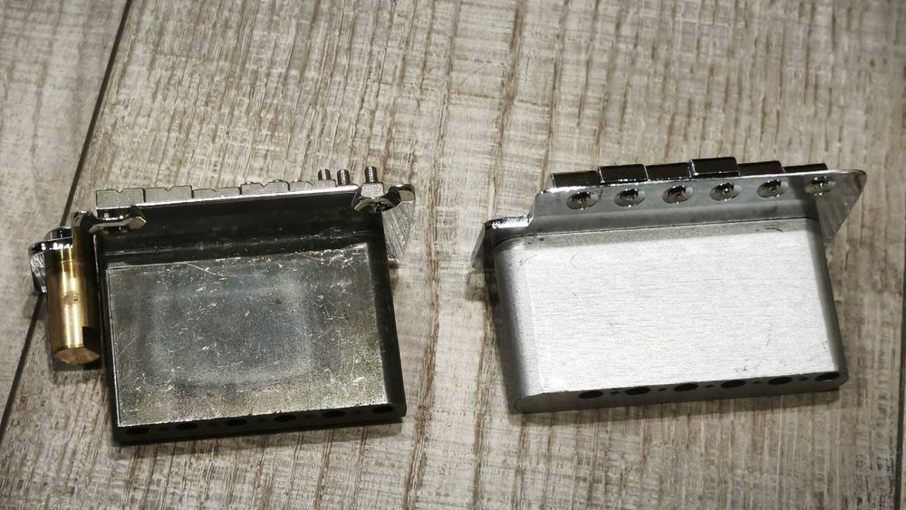 Unitate tremolo pentru chitare electrice tip stratocaster