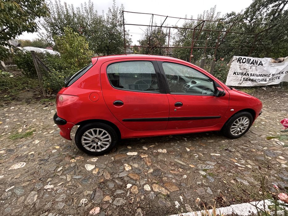 Vând Peugeot 206,An 2004, Kilometri 192.152 reali