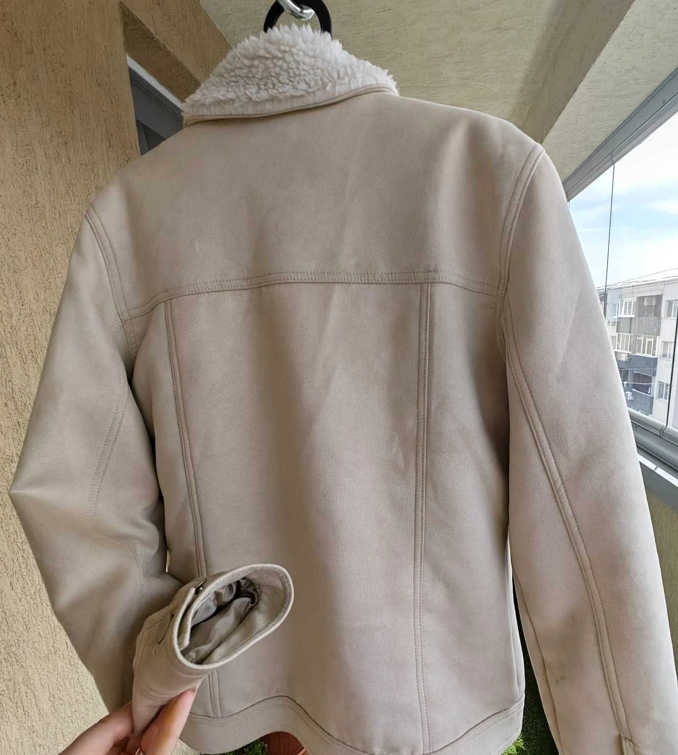 Geacă LCW, mărimea S, slim fit, culoare crem