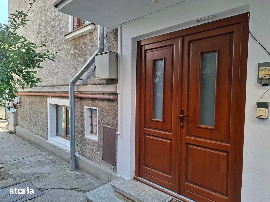 Vanzare apartament de 2 camere, zona Domenii